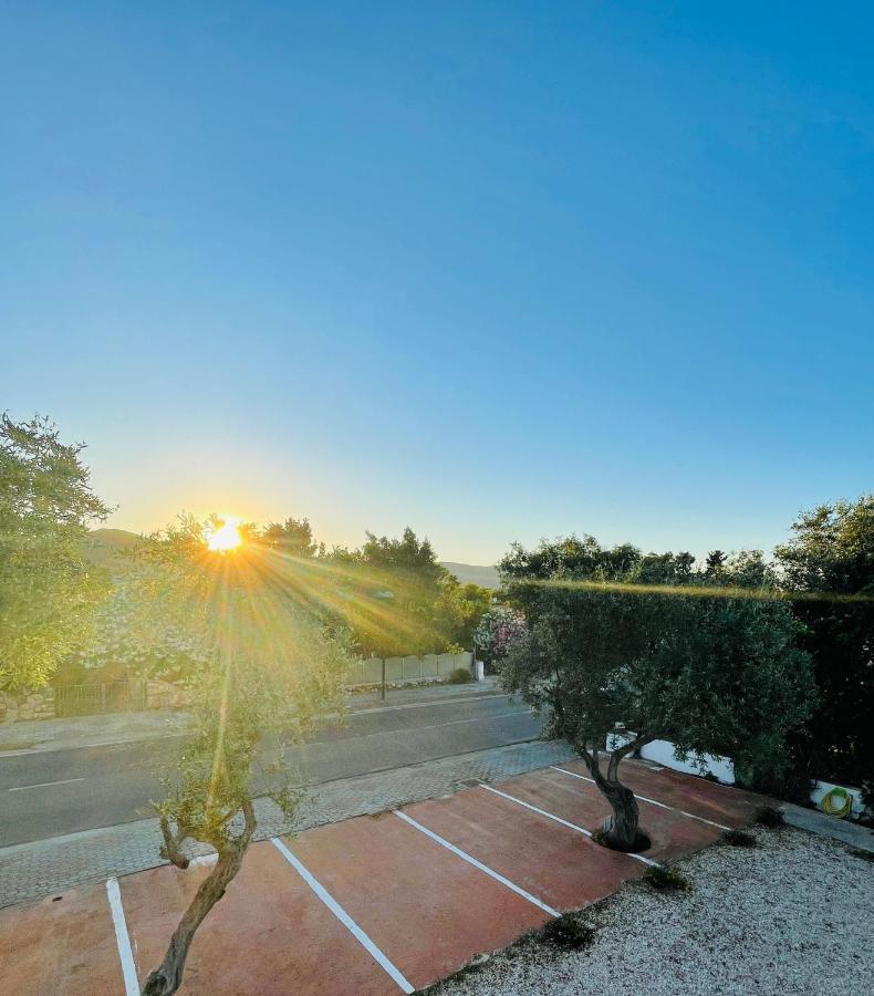 Chrisso Rooms Affittacamere San Teodoro  Kültér fotó