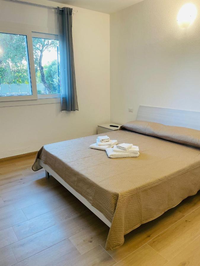 Chrisso Rooms Affittacamere San Teodoro  Kültér fotó